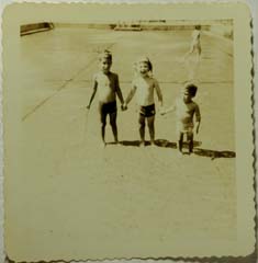 1947_07_gracie_square_nyc_p_g_e_