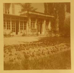 1953_orgeval_flower_bed